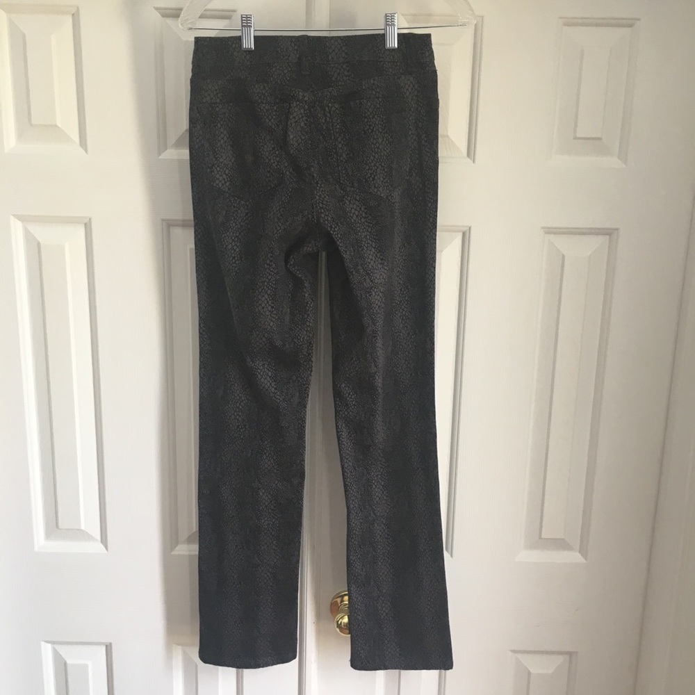 Jones New York Lexington Straight Jeans - Picture 2 of 8